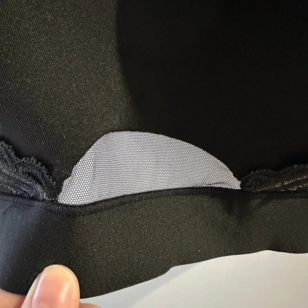 Cacique Black‎ Lightly Lined No Wire Bra Full Coverage Lace Trim 44G